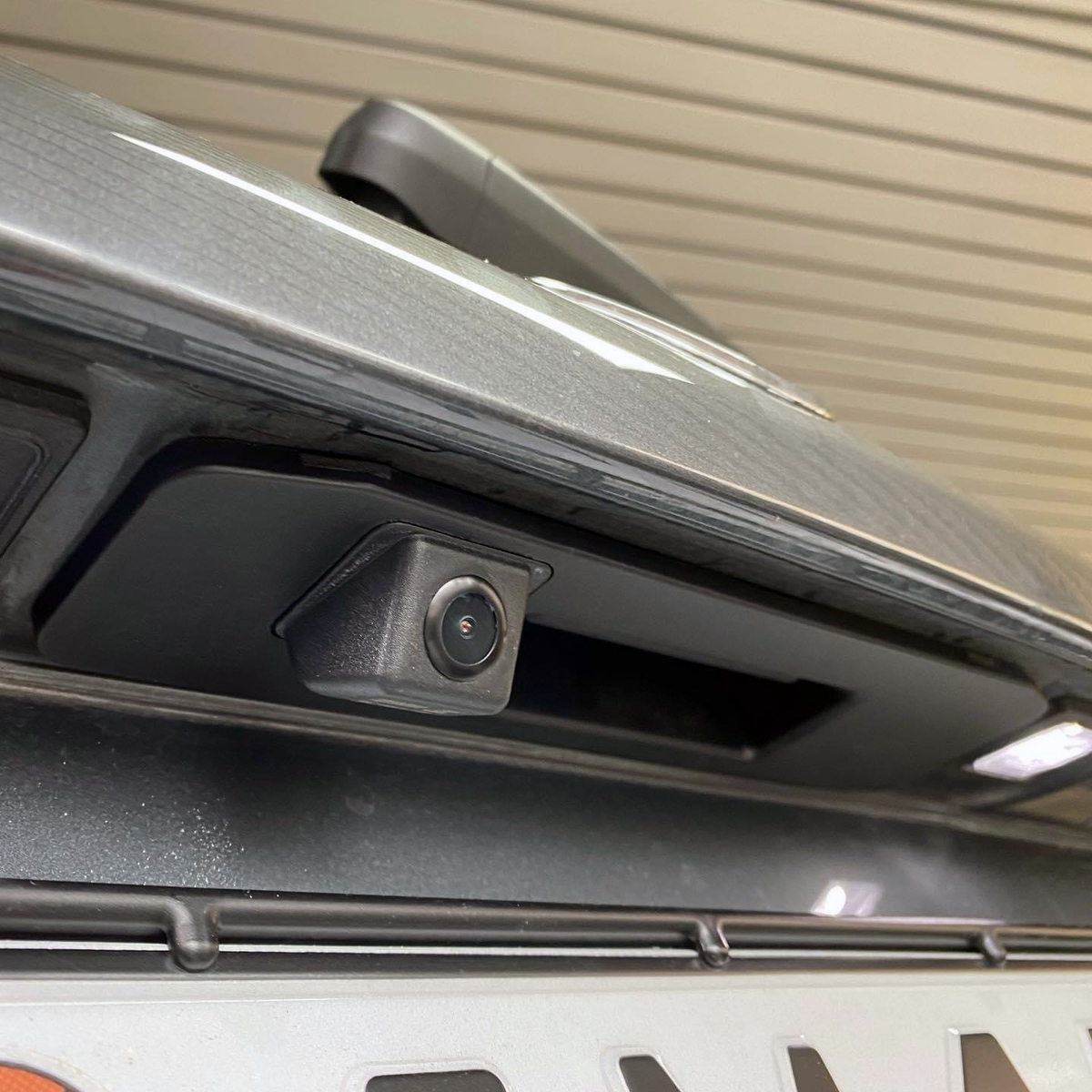 NAVLINKZ Griffleisten-Kamera Mercedes-Benz (A/B/C/CLA/GL../ML/V/Vito) – Bild 4