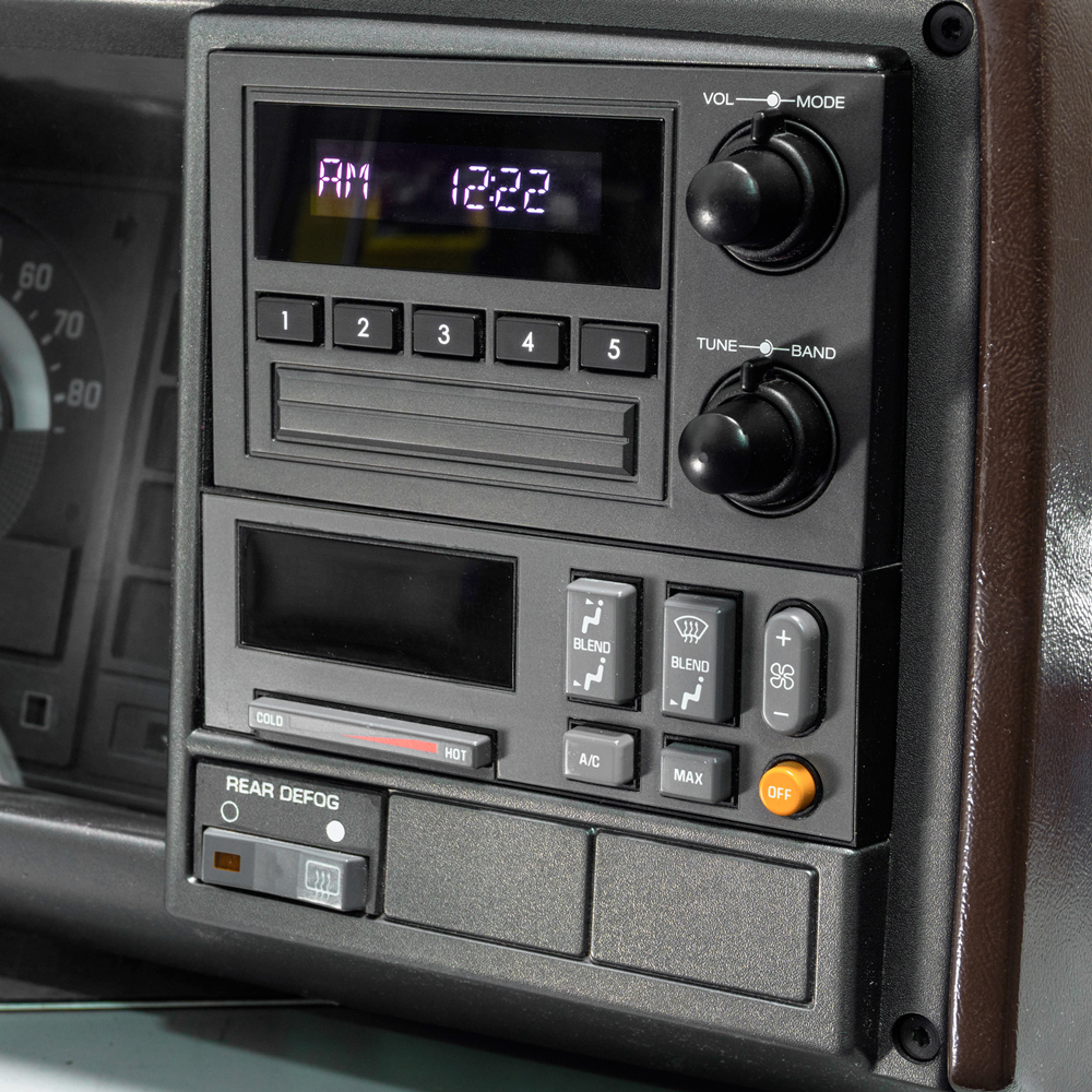RETROSOUND Displayeinheit "Santa Cruz" für 1988-94 GM/Chevrolet Trucks – Bild 6