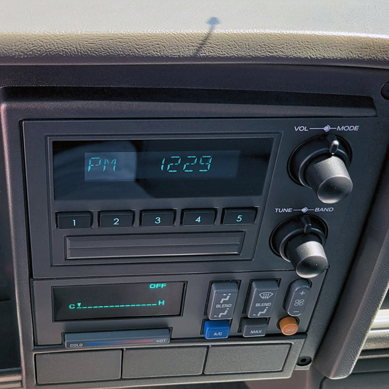 RETROSOUND Displayeinheit "Santa Cruz" für 1988-94 GM/Chevrolet Trucks – Bild 8
