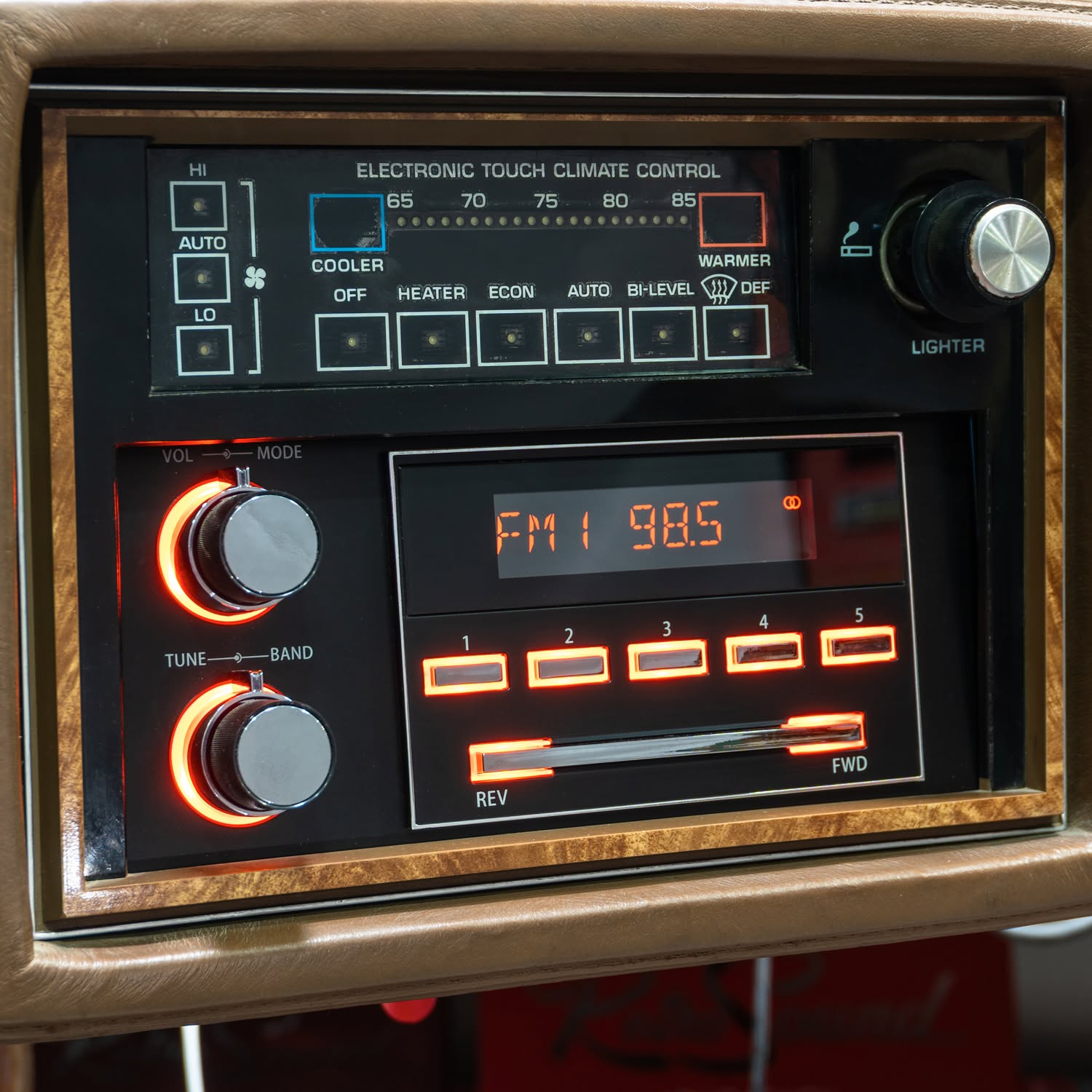 Retrosound FACE-NEW-YORK Displayeinheit für 1970-2000 GM Ford Mopar Steuerung – Bild 22